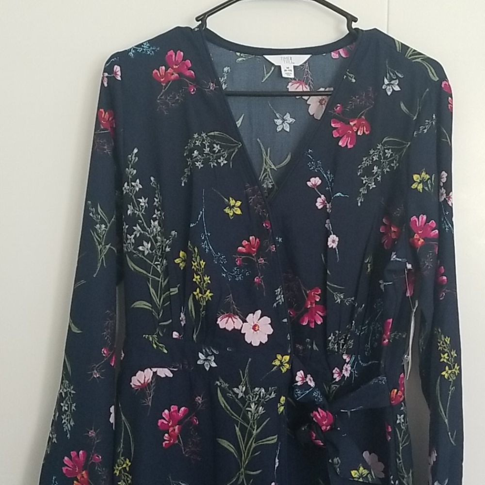 Long sleeve 100% polyester wrap dress